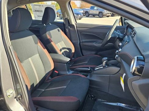 New 2025 Nissan Versa SR w/ Trunk Package image 18