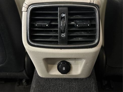 Used 2019 Genesis G70 2.0T Advanced w/ Elite Package image 29