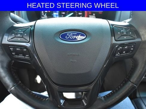 Used 2017 Ford Explorer XLT w/ Equipment Group 202A AWD/4WD image 22
