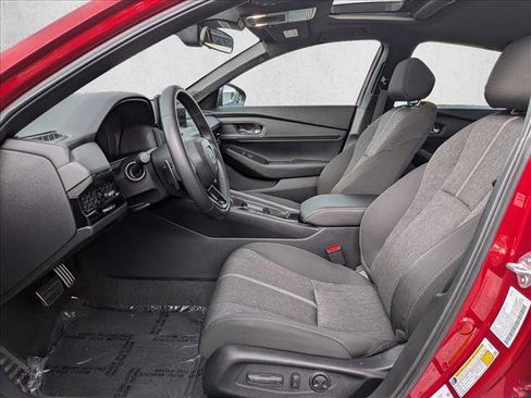 Used 2025 Honda Accord Sport image 16