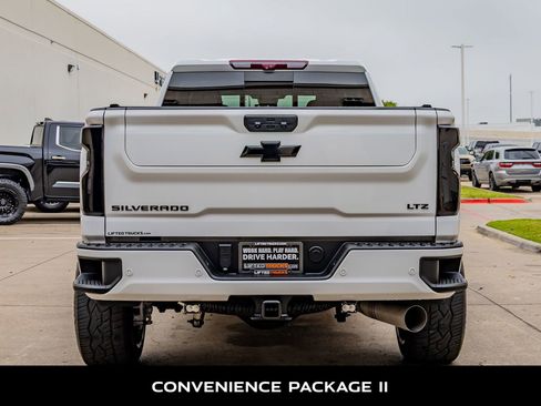 Used 2024 Chevrolet Silverado 2500 LTZ w/ LTZ Plus Package AWD/4WD image 7