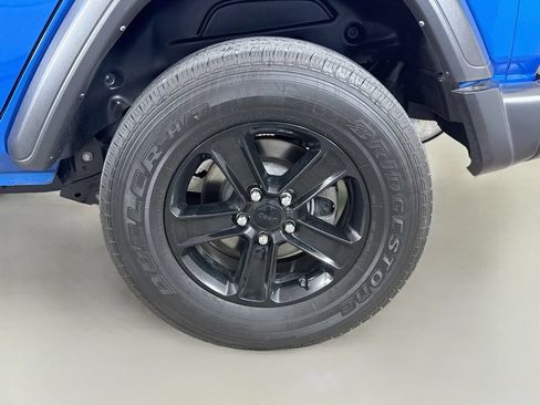 Used 2022 Jeep Wrangler Unlimited Sport AWD/4WD image 31