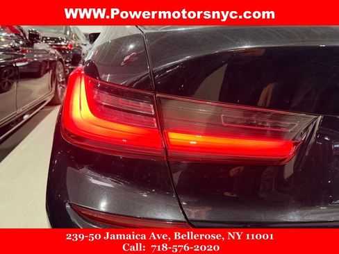 Used 2021 BMW 330e w/ M Sport Package RWD image 10