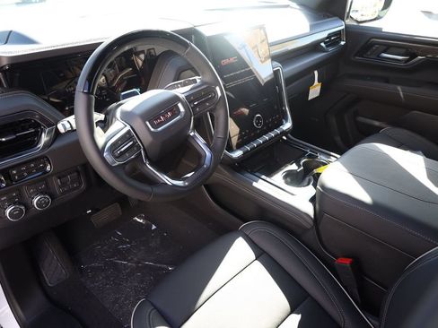 New 2026 GMC Yukon XL Elevation w/ Elevation Premium Package AWD/4WD image 12