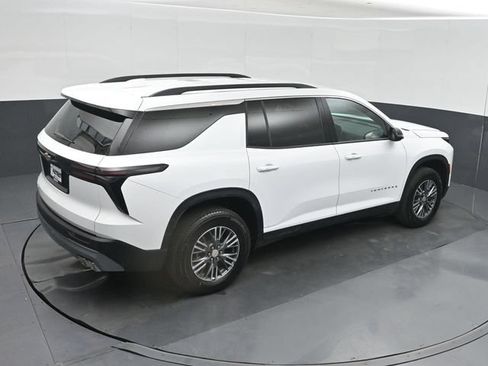 Used 2026 Chevrolet Traverse LT FWD image 41
