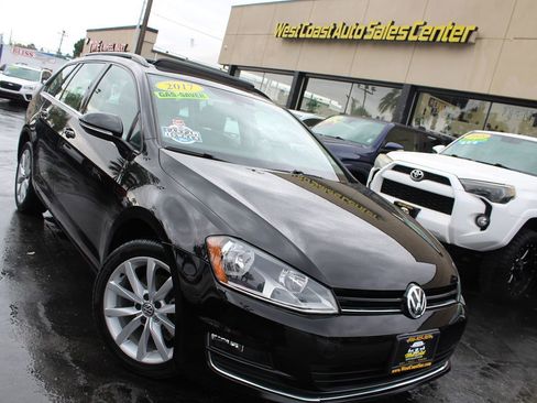 Used 2017 Volkswagen Golf SE image 39