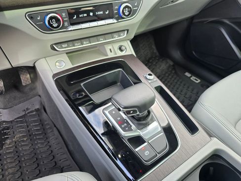 Used 2023 Audi Q5 2.0T Premium w/ Convenience Package image 29