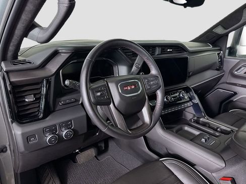 Used 2024 GMC Sierra 2500 AT4X AWD/4WD image 9