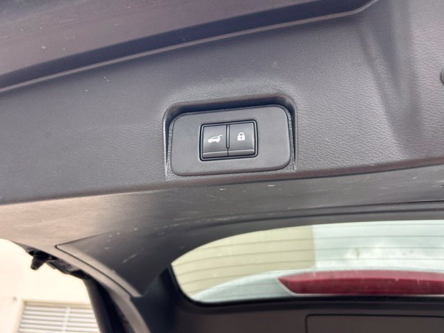 Used 2024 Nissan Rogue SV FWD image 9