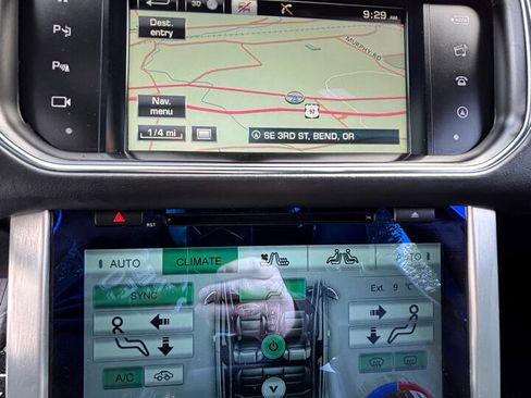 Used 2016 Land Rover Range Rover Supercharged image 14