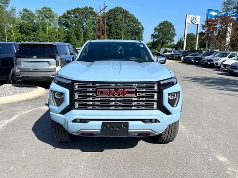 Used 2025 GMC Canyon Denali AWD/4WD image 3