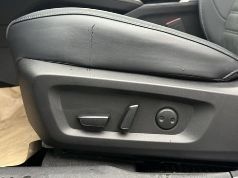 Used 2025 Mitsubishi Outlander SE image 12