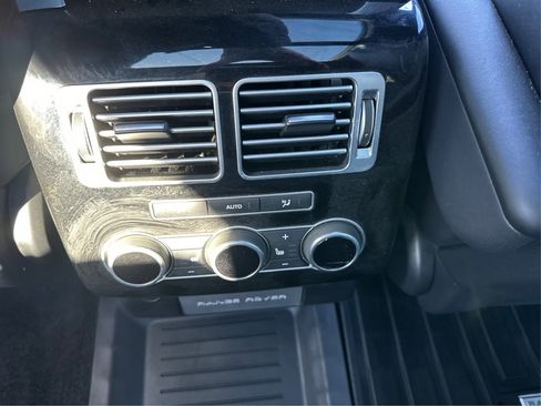 Used 2017 Land Rover Range Rover HSE image 44