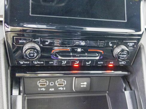 New 2025 Jeep Grand Cherokee Altitude image 23