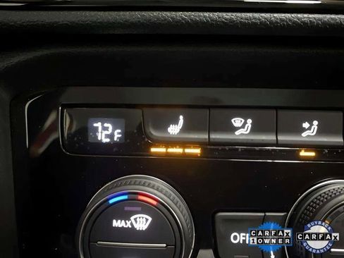 Used 2024 Volkswagen Taos SE image 55