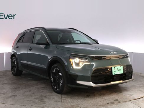 Used 2023 Kia Niro Wind FWD image 13