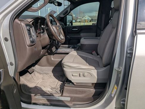 Used 2020 Chevrolet Silverado 3500 LTZ w/ LTZ Premium Package image 9