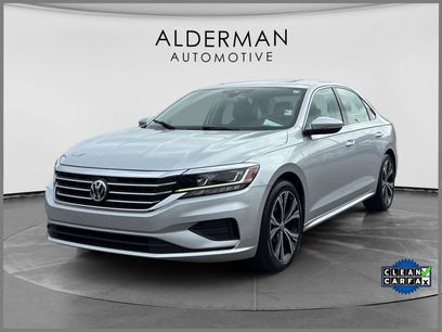 Used 2021 Volkswagen Passat 2.0T SE
