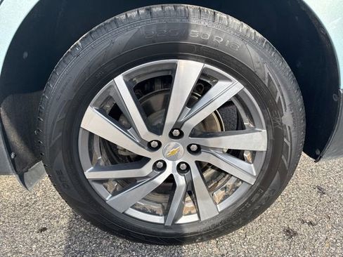 Used 2022 Chevrolet Equinox Premier AWD/4WD image 12