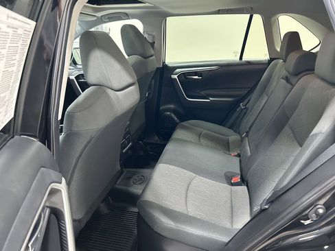 Used 2020 Toyota RAV4 XLE w/ Convenience Package AWD/4WD image 28