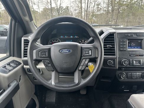 Used 2017 Ford F150 XLT image 24