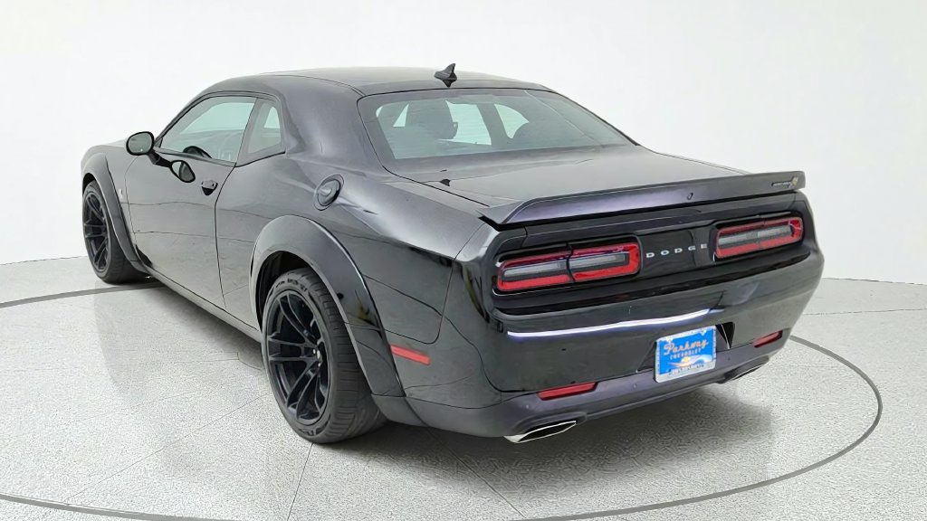 Used 2023 Dodge Challenger R/T Scat Pack RWD image 5