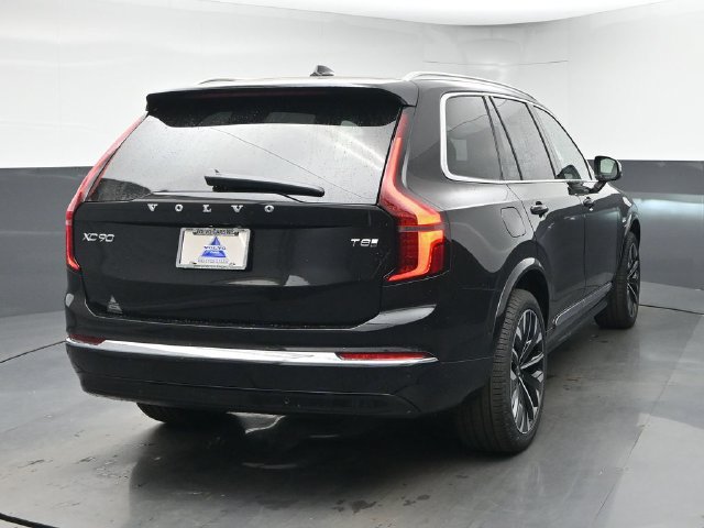 New 2026 Volvo XC90 T8 Plus AWD/4WD image 7