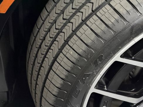 Used 2023 Mercedes-Benz E 350 Sedan image 20