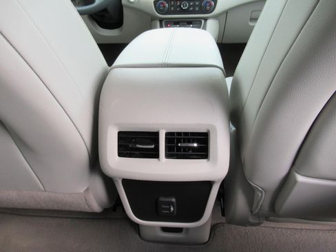 Used 2023 GMC Terrain Denali AWD/4WD image 34