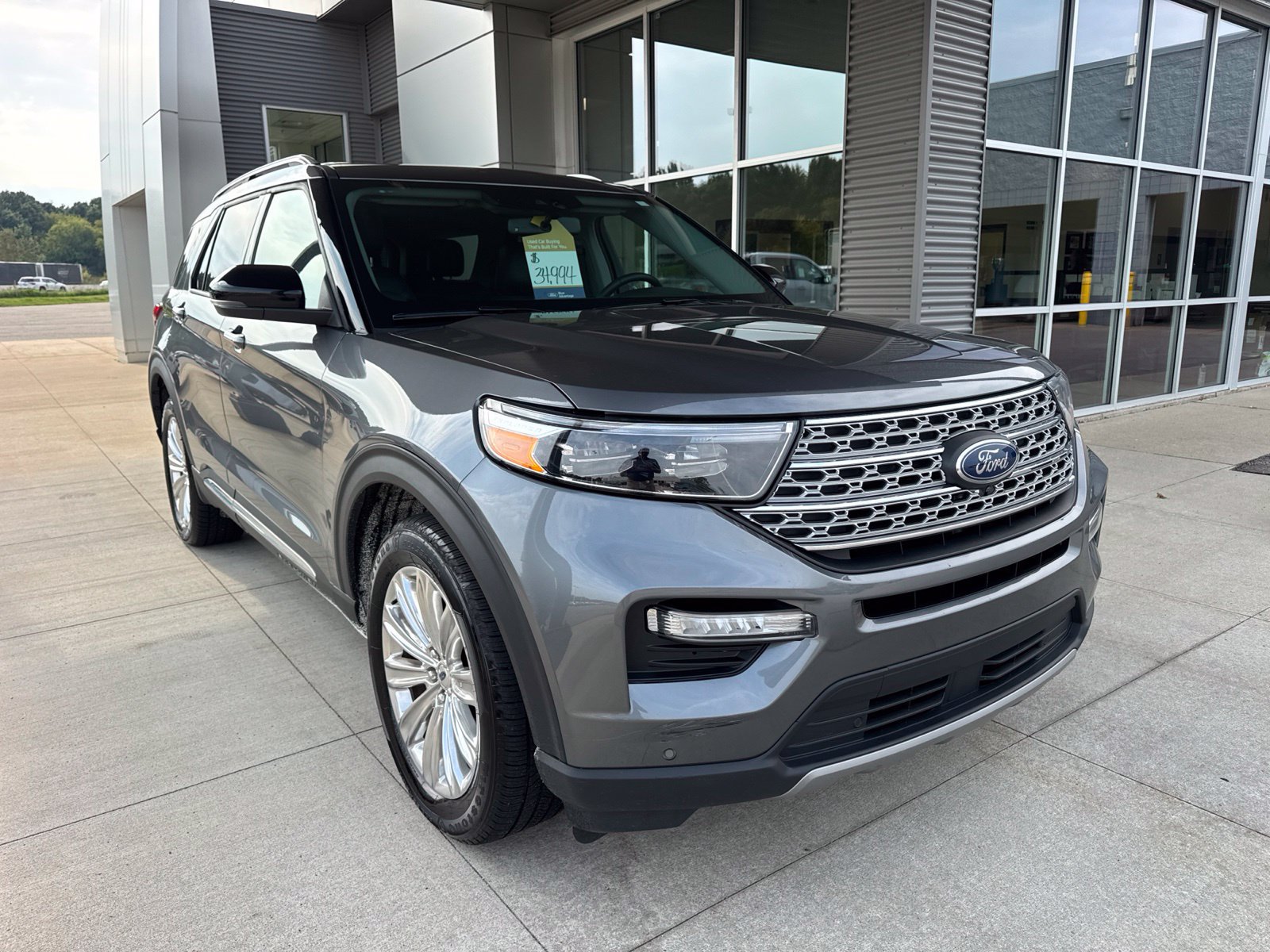 Certified 2024 Ford Explorer Limited w/ Limited Technology Package AWD/4WD image 9