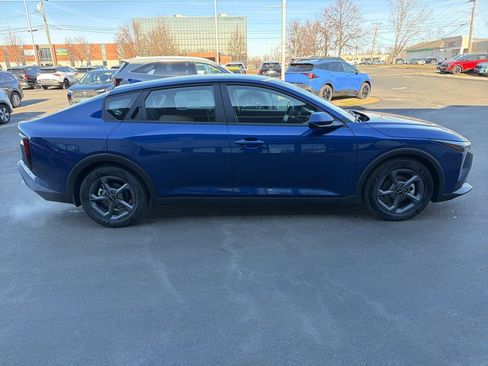 New 2025 Kia K4 LXS image 5