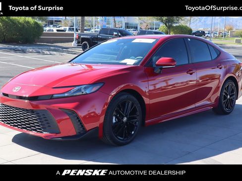 Certified 2025 Toyota Camry SE image 1