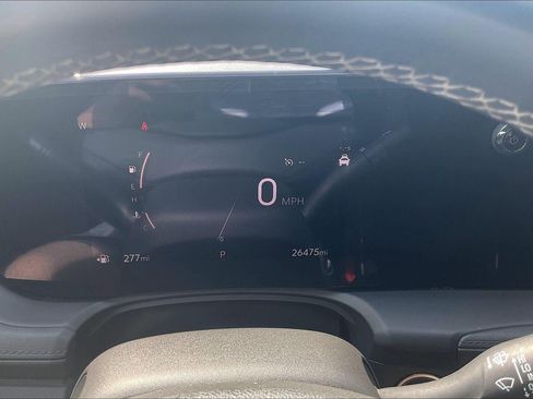 Used 2025 Buick Encore GX Preferred AWD/4WD image 22