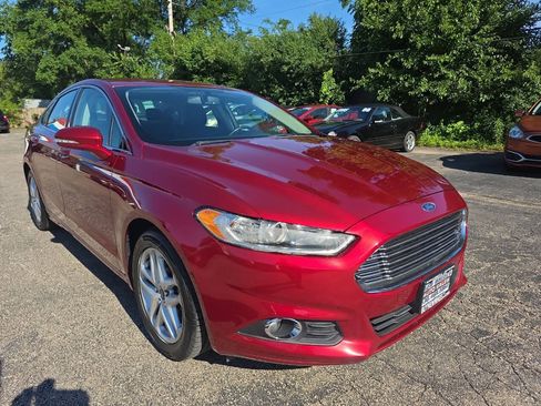 Used 2016 Ford Fusion SE w/ Equipment Group 202A FWD image 5