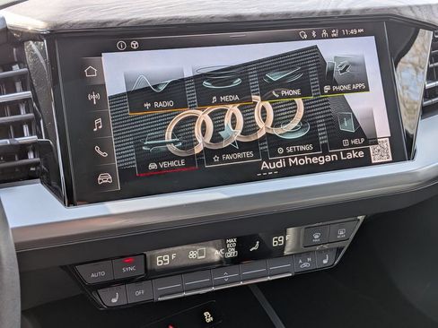 Used 2023 Audi Q4 e-tron Premium w/ Convenience Package image 21