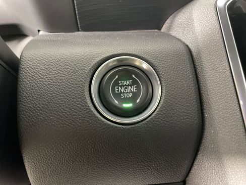 Used 2024 GMC Acadia Elevation image 16