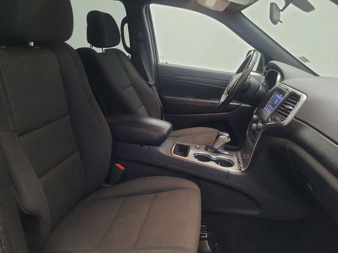 Used 2021 Jeep Grand Cherokee Laredo image 21