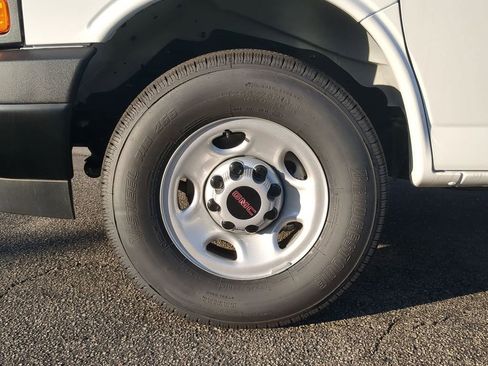 New 2025 GMC Savana 2500 w/ Driver Convenience Package image 30