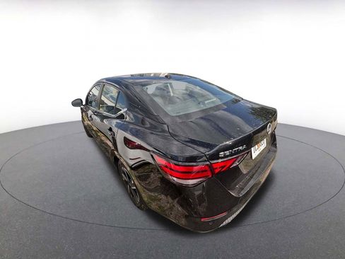 Used 2025 Nissan Sentra SV image 8