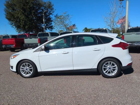 Used 2017 Ford Focus SE image 3