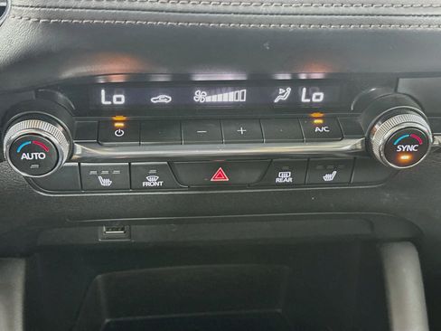 Used 2019 MAZDA MAZDA3 Sedan FWD image 23