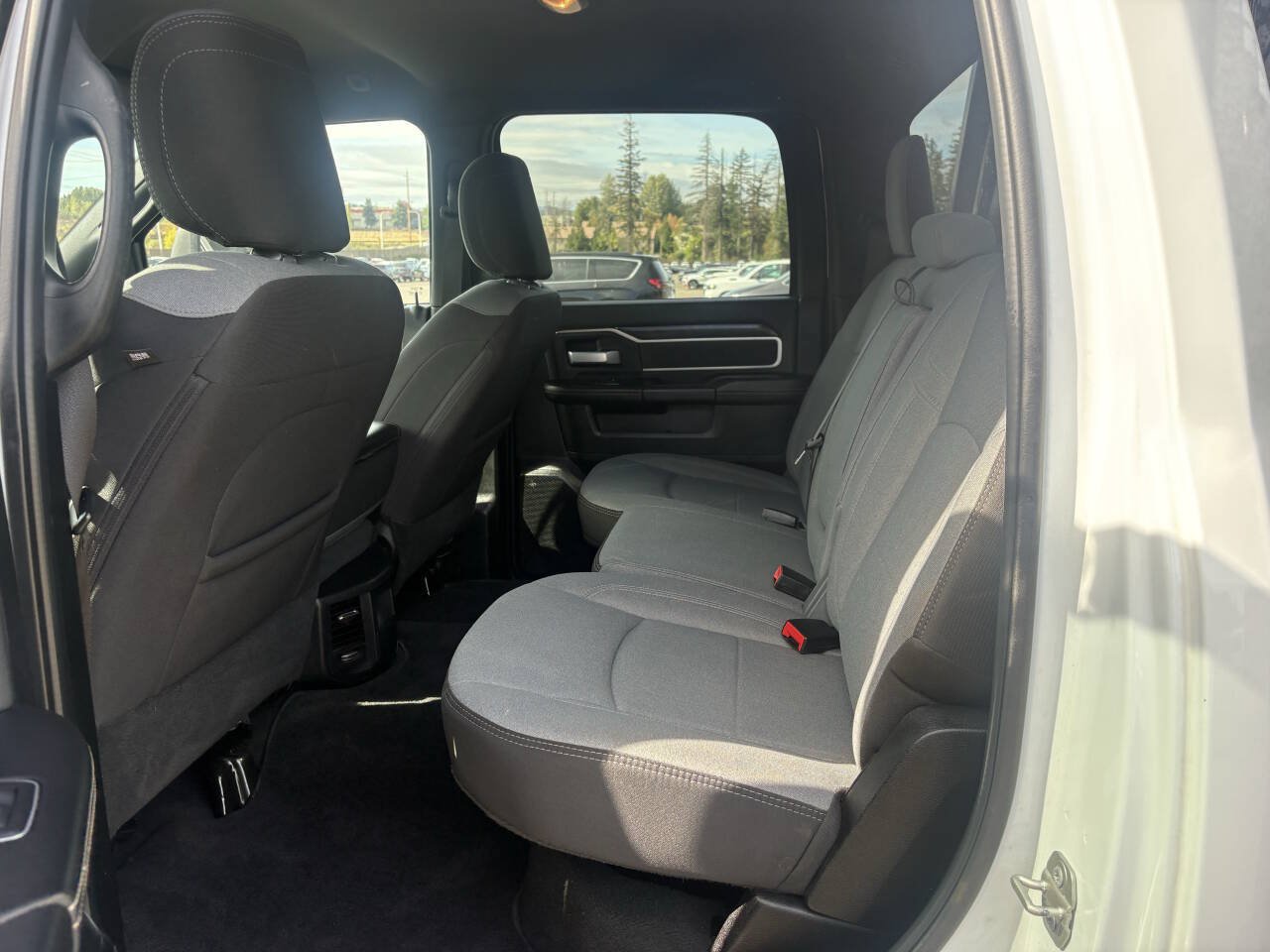 Used 2024 RAM 3500 Big Horn AWD/4WD image 18