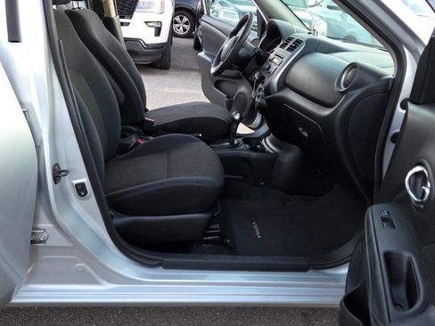 Used 2013 Nissan Versa SV image 34