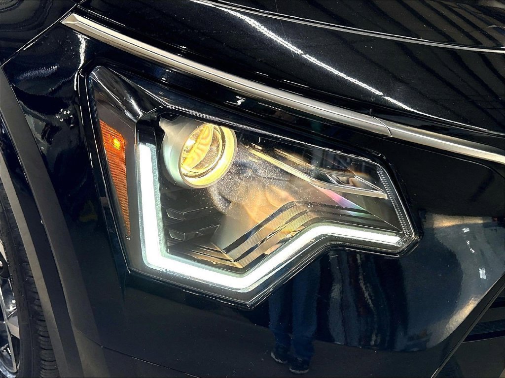 Certified 2023 Kia Niro EX Touring FWD image 37