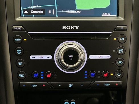 Used 2019 Ford Fusion Energi Titanium FWD image 20