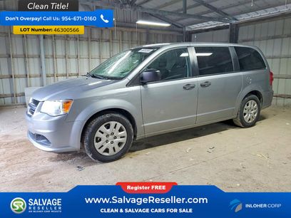 Used 2019 Dodge Grand Caravan SE w/ UConnect Hands-Free Group