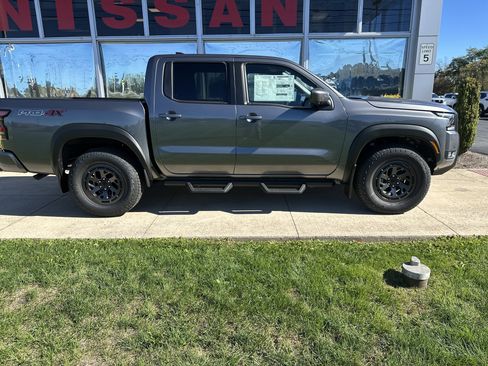 New 2026 Nissan Frontier PRO-4X w/ Pro-4x Convenience Package image 5