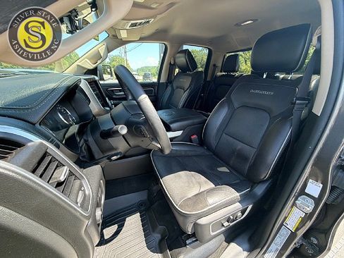 Used 2020 RAM 1500 Laramie RWD image 12