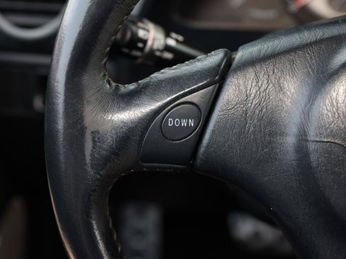 Used 2003 Lexus IS 300 w/ Power & Leather Pkg RWD image 27
