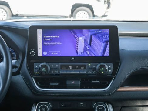 Used 2025 Toyota Grand Highlander FWD image 13